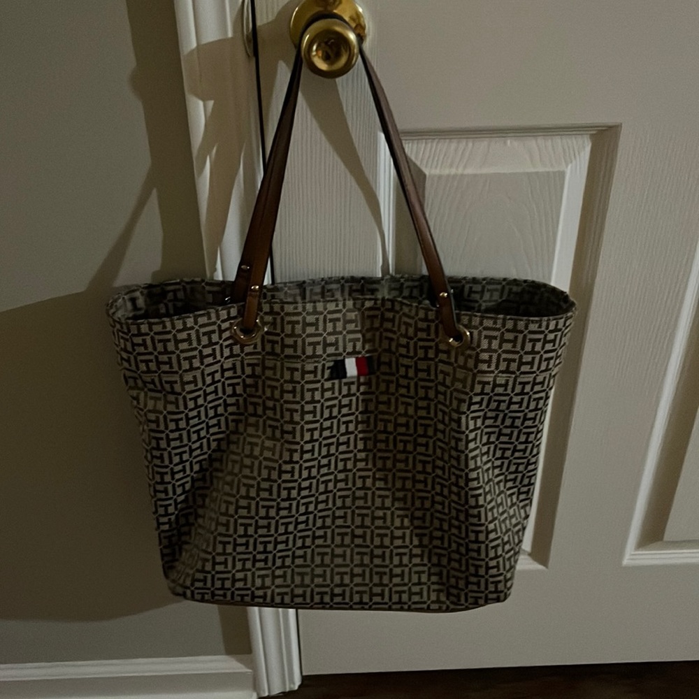 Tommy Hilfiger large! Great condition